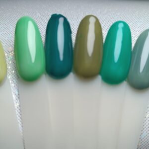 MIZO ESMALTES SEMIPERMANENTES TONOS VERDES