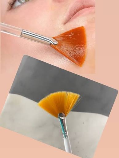PINCELETA ABANICO PARA COSMETOLOGIA
